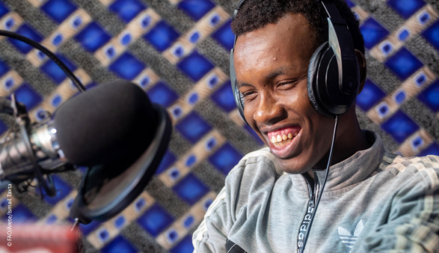 Apprentissage à distance par radio pour les communautés rurales de Somalie : Une initiative de la FAO