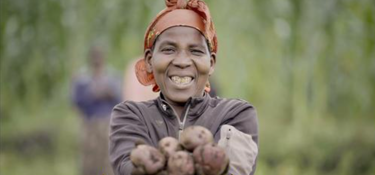 Vidéo: Les agriculteurs et agricultrices, les soldats verts de la nation