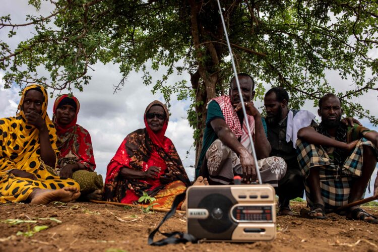 Listening to change: FAO-supported rural radio initiatives boost climate action